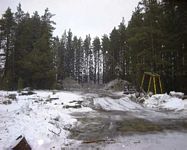 T&ouml;it&auml; riitt&auml;&auml; hiihtomaassa. 1/2002